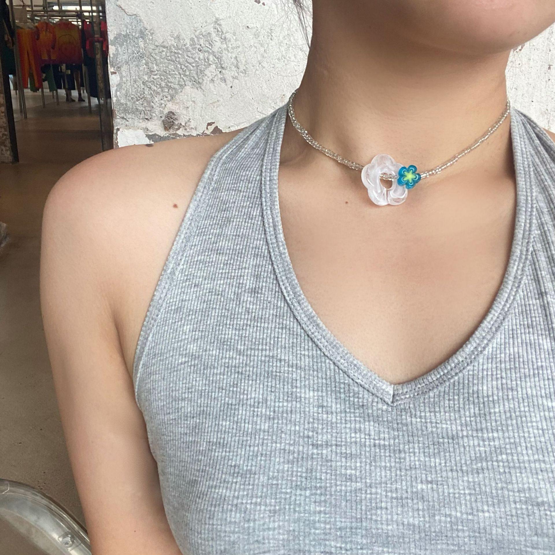 

Красочное детское ожерелье с кристаллами и цветочным узором, стильное, простое, универсальное, цепочка на ключицу, индивидуальное, милое, крутое, стильное ожерелье