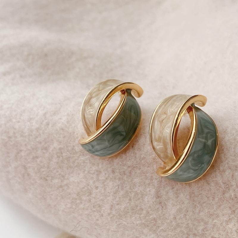 

Роскошные трендовые серьги-пусеты в корейском стиле 2022 для женщин