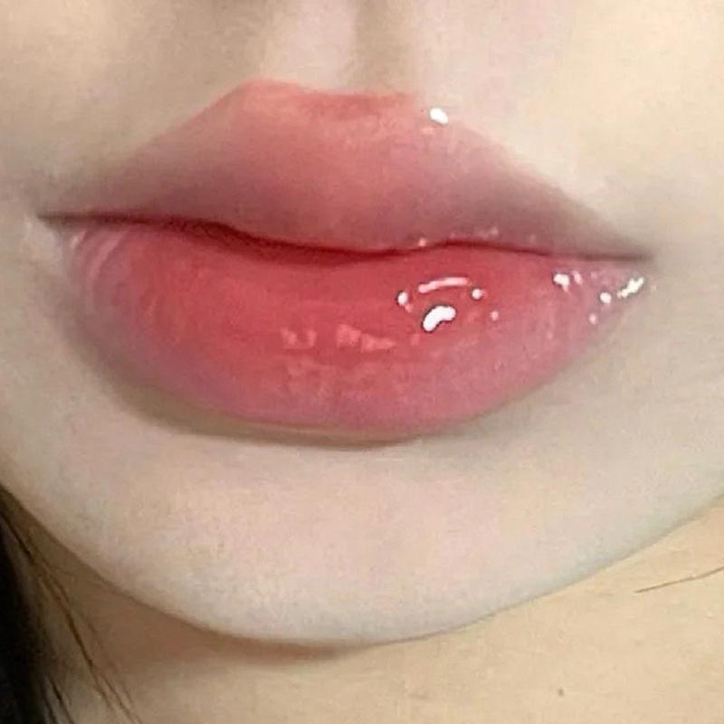 

CAPUPU Moisturizing Long-Lasting Low Saturation Lip Gloss Lipstick with Light Mirror Finish