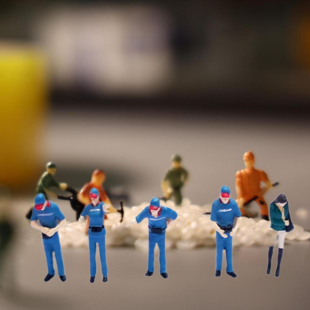 5Pcs 1:64 Scale People Figures Layout Decoration Landscape Decor Collection