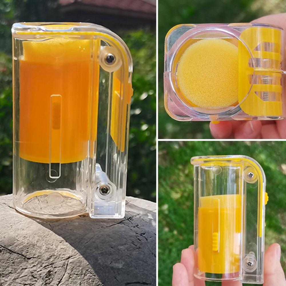 Durable Plastic Queen Bee Marking Catcher with Plunger Plush Handed Bee Cage Strong Beekeeper Tool Garden Bee Tools