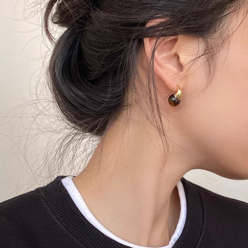 Retro Murad Caramel Tiger's Eye Stone Ear Hooks Female Lightweight Wind Earrings Niche Design Earrings Affordable Dainty Earrings Daily Wear