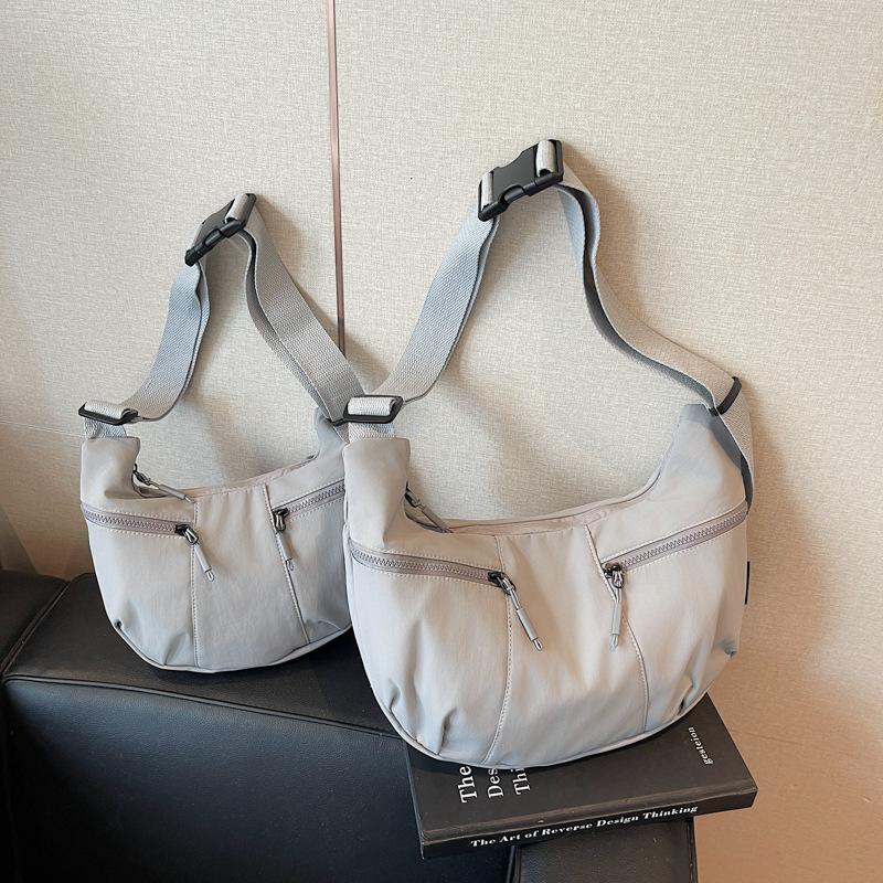 Premium Waterproof Messenger Bag Women's Fashion Sports Shoulder Bag Large Capacity Messenger Commuter Dumpling Bag