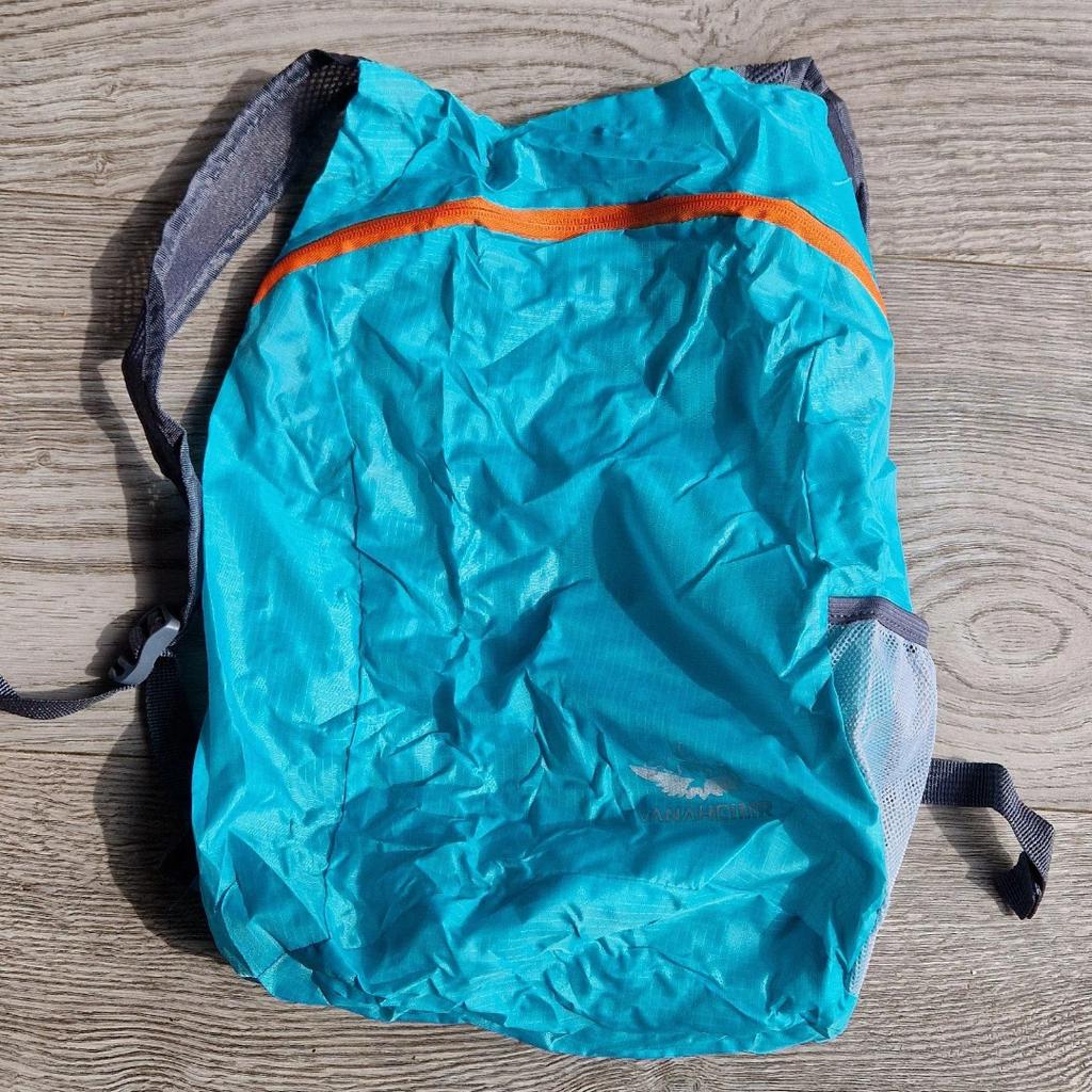 Lightweight, Stylish, and Foldable Backpack – a Lightweight and Waterproof Student Bag, Perfect for Travel, Hiking, and Sports