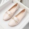 Soft leather Doudou shoes women's autumn 2025 new soft-soled comfortable and not tired mother shoes shallow mouth flat-soled single shoes