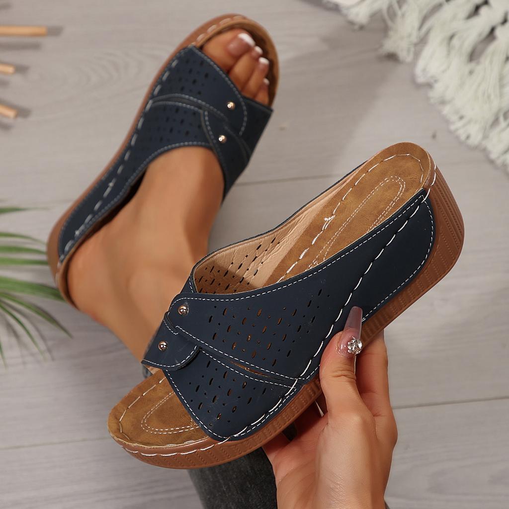 Summer Soft Platform Slippers Women 2026 Fashion Peep Toe Wedges Flip Flops Woman Light Med Heel Casual Beach Shoes