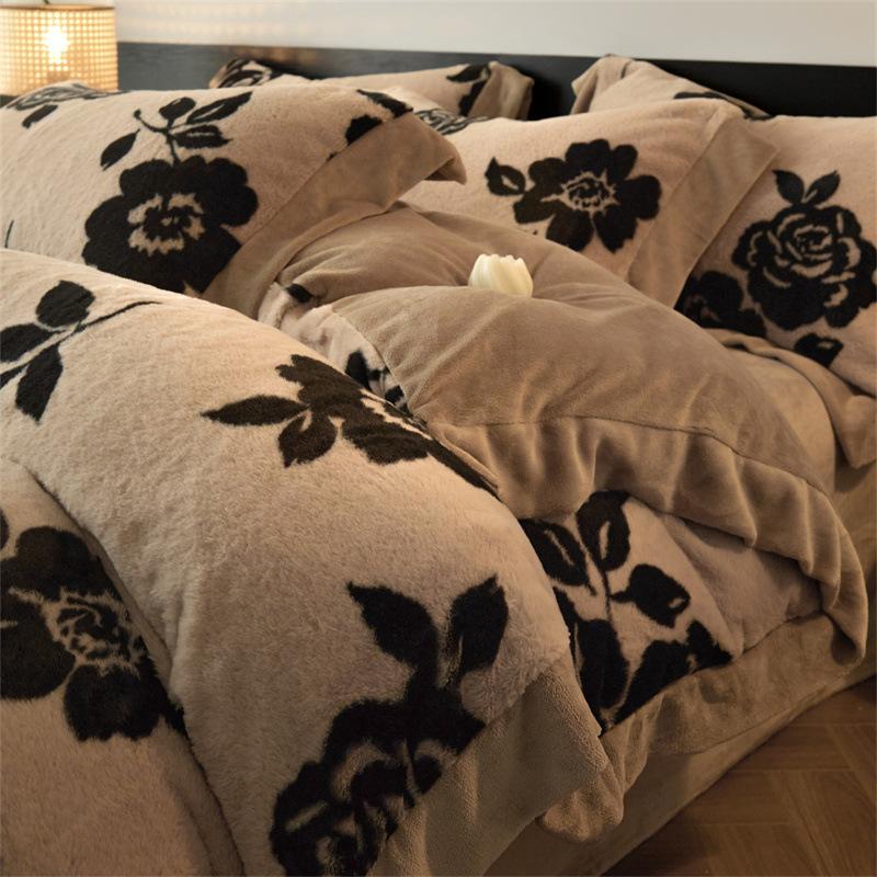 Thickened Rabbit Fleece Four-Piece Set, Warm Milk Fleece Bed Sheet Quilt Cover, Fleece Bedding, Coral Fleece Quilt Cover