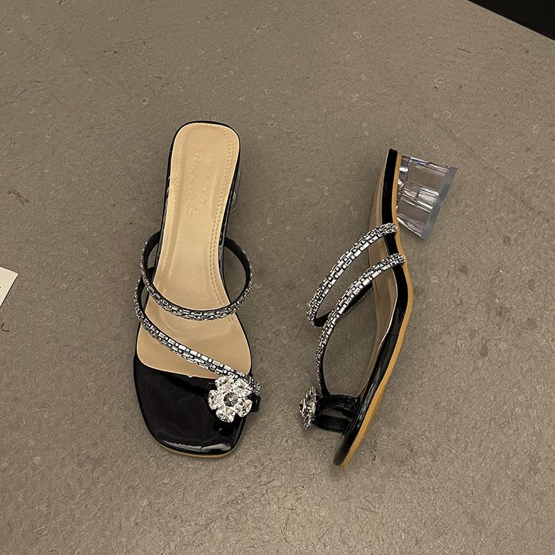 

Популярные французские ретро-босоножки со стразами и квадратной головкой, женская верхняя одежда, летние новые универсальные повседневные босоножки с установленным носком 35 чёрный