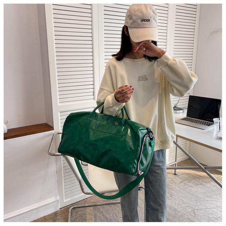 Stylish Pu Leather Waterproof Travel Bag For Men And Women With 36-55l Capacity