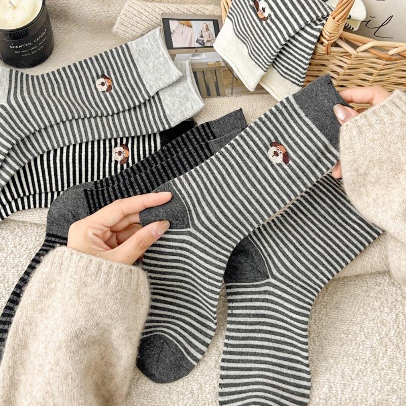Sock Girl Autumn Embroidered Cartoon Dog Mid-calf Socks Trendy Striped Pile Socks Cotton Socks Girl