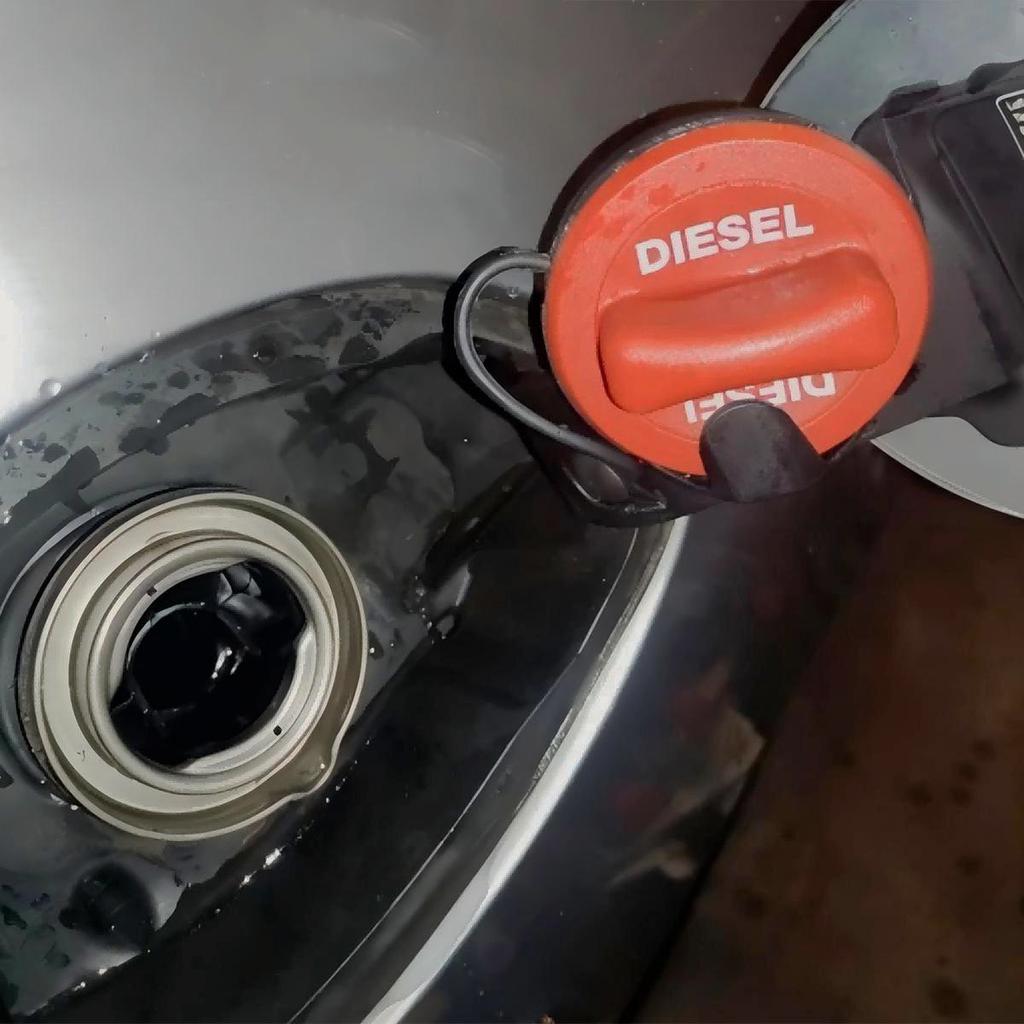 For Benz C-Class W205 2014-2021 Car Diesel Fuel Tank Filler Cap Cover C160 C180 C200 C220 C250 C300 C450 A2224700005 A2224700105