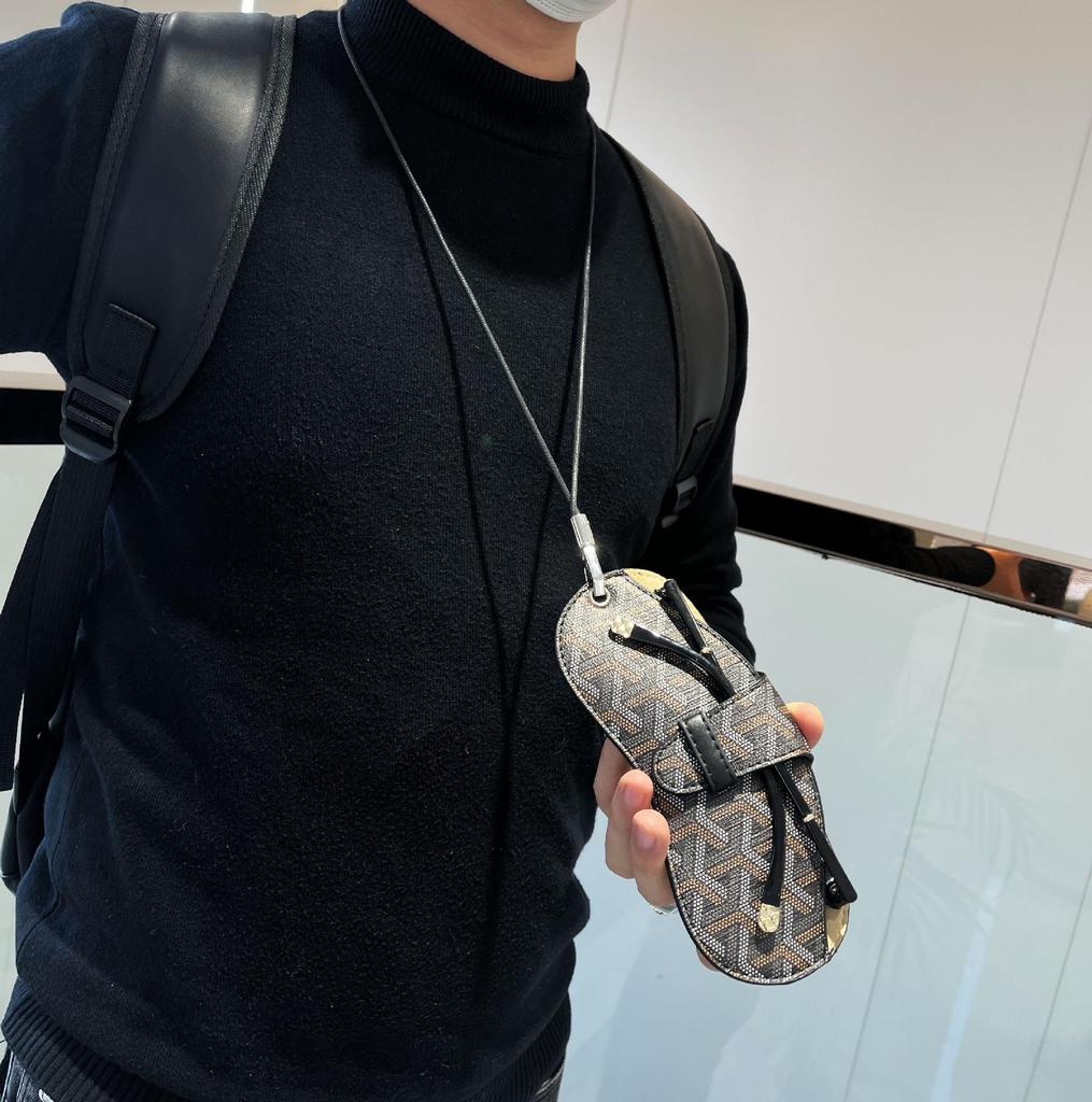 Stylish Universal Eyeglass Case with Lanyard: Myopia & Sunglasses Protection for Men and Women