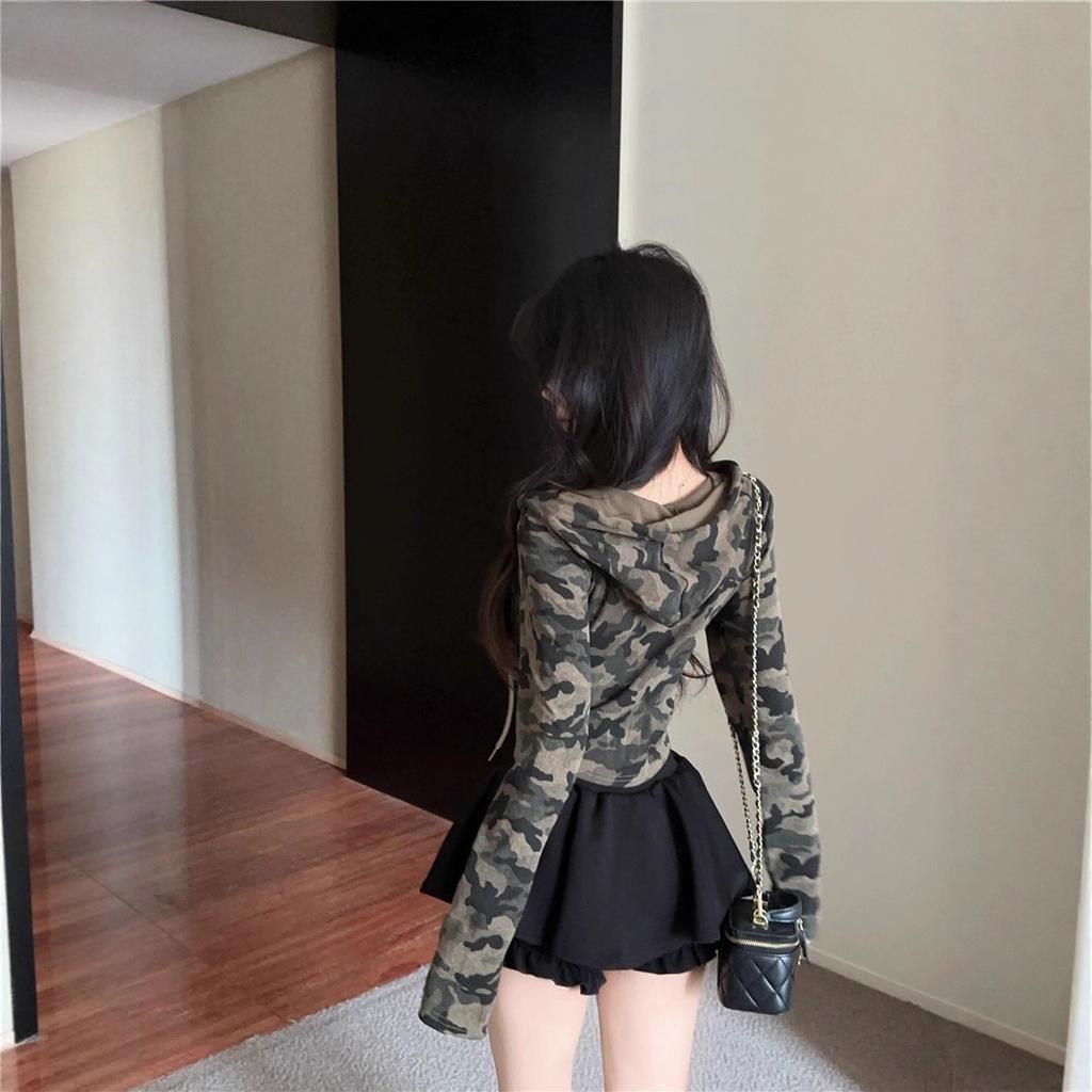 Pure desire Spice Girl camouflage hooded short jacket T-shirt women's V-neck zipper waist tight long-sleeved cardigan crop top