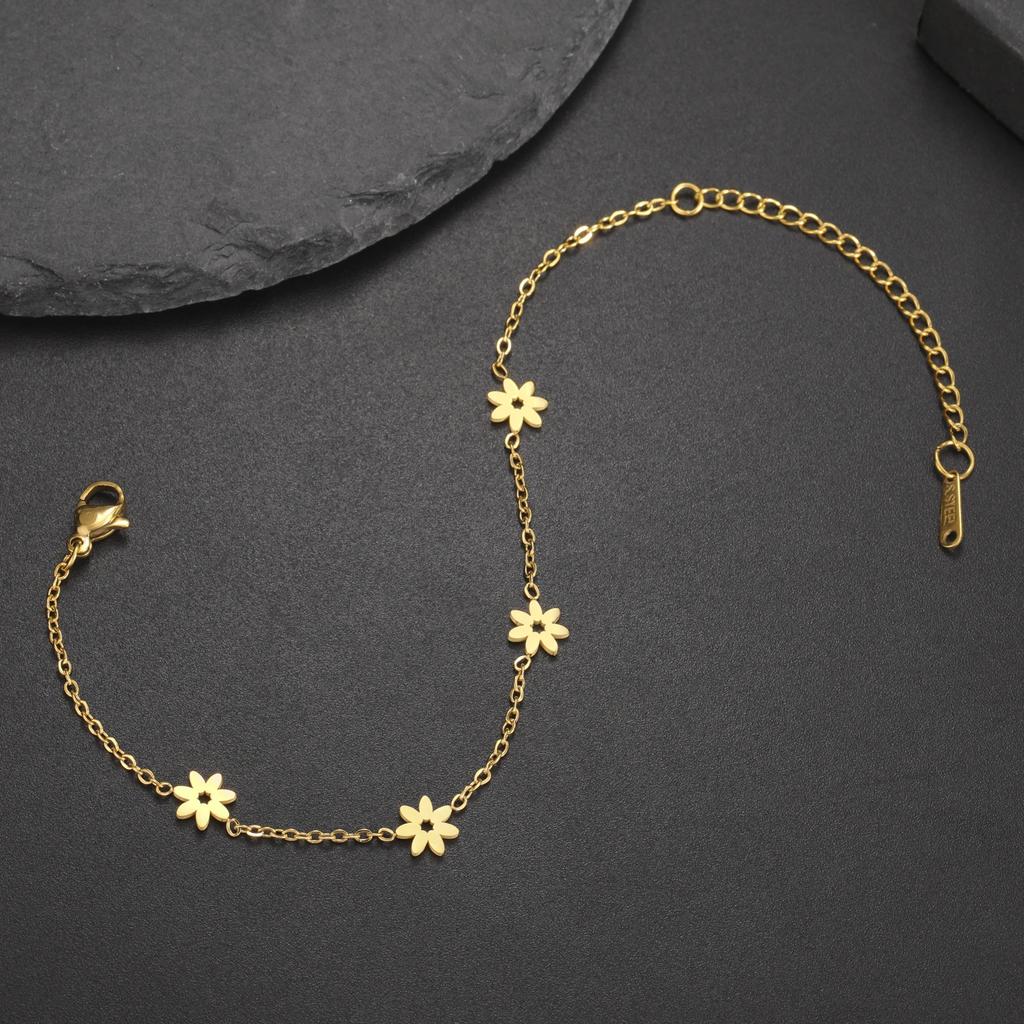 Cazador Gold Color Daisy Flower Mini Charms Bracelets for Women Stainless Steel Chain Bracelet Jewelry Birthday Gift 2026 Trend