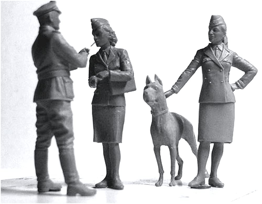 Master Box German 2 Female Crew Officer and Large Dog Set Plastic Model MB35057 1/35 Assistants, Member,
