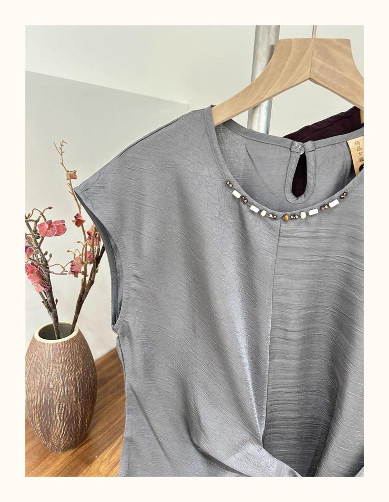 Elegant Ice Silk T-shirt & Casual Pants Set for Young Mothers - Summer Style, Age-Defying, Perfect for Middle-Aged & Seniors