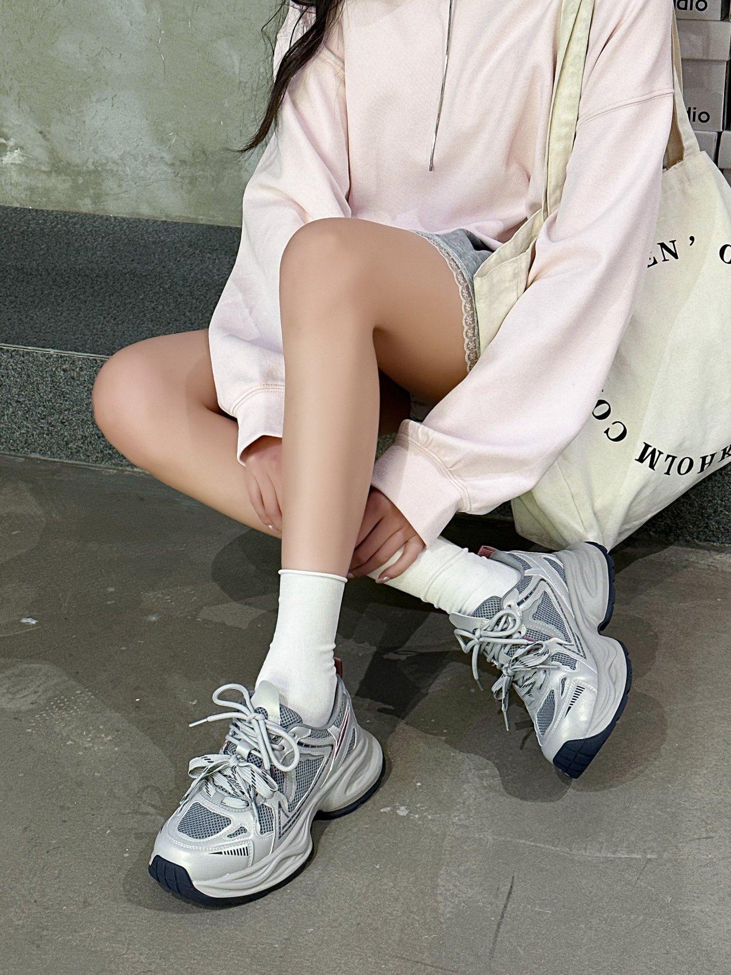 

Korean fried street shows small feet and increases the height of thick-soled dad shoes for women s 2025 new spring versatile casual sports women s sho 35