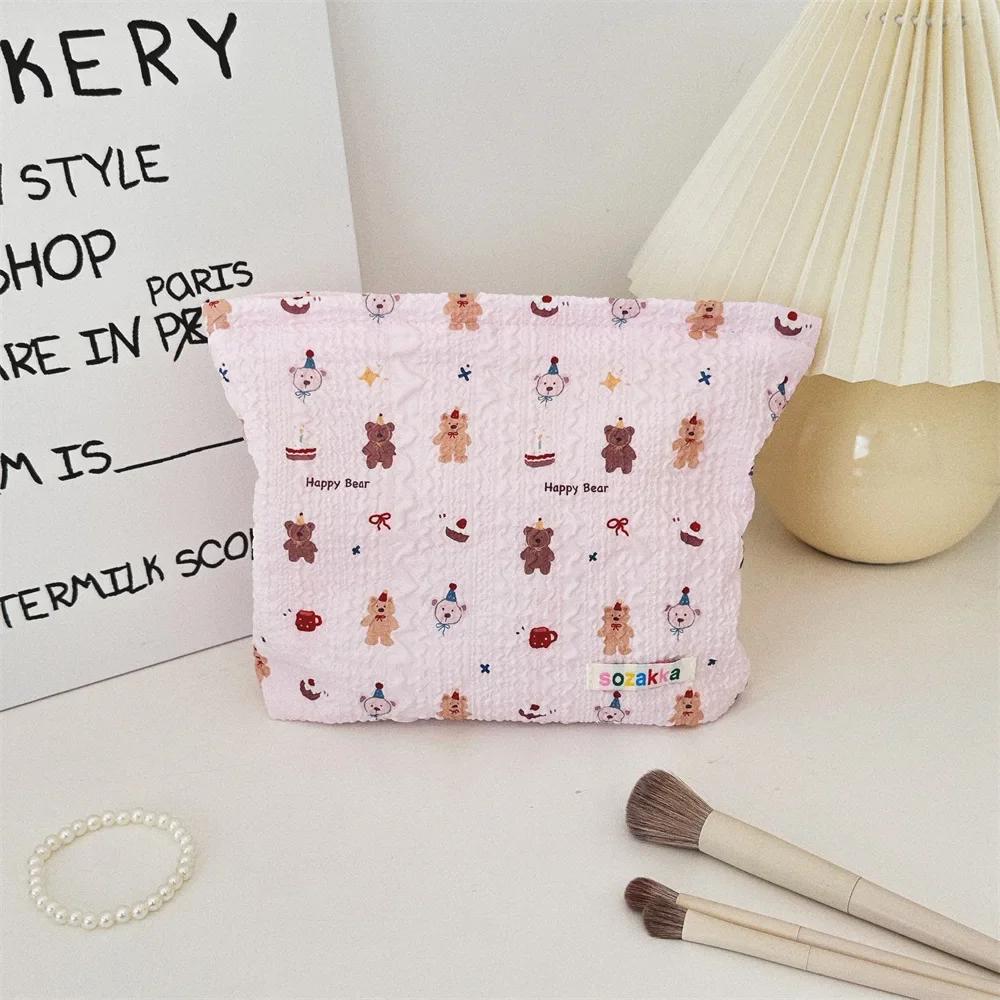 Large Capacity Cosmetics Storage Bag Travel Organizer women Cute Bear Printed Makeup Bags Fashion Cosmetic Bag Women Clutch Bag