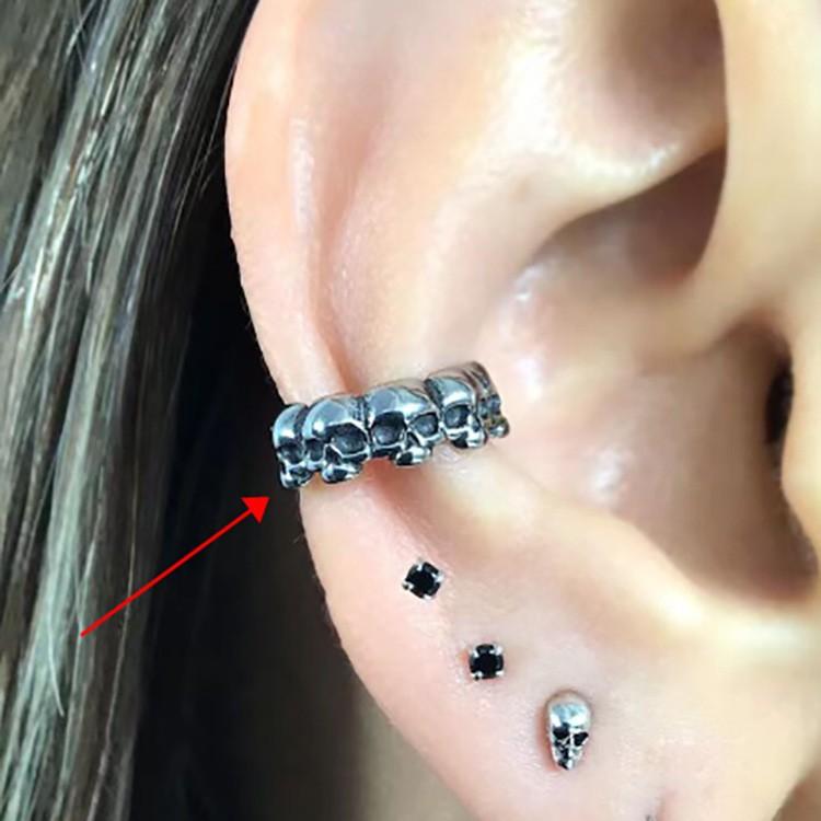 

Kiss Jewelry Punk Sword Gothic Kinitial Piercing Earrings for Woman Men Gothic Crystal Ear Jacket Stud Earrings Jewelry