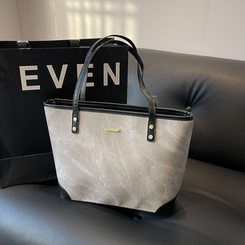 Fashion Brand Handbag New Large Capacity Shoulder Bag High-end Women's Bag Fashion Niche Leisure Handbag Ladies Tote Bag