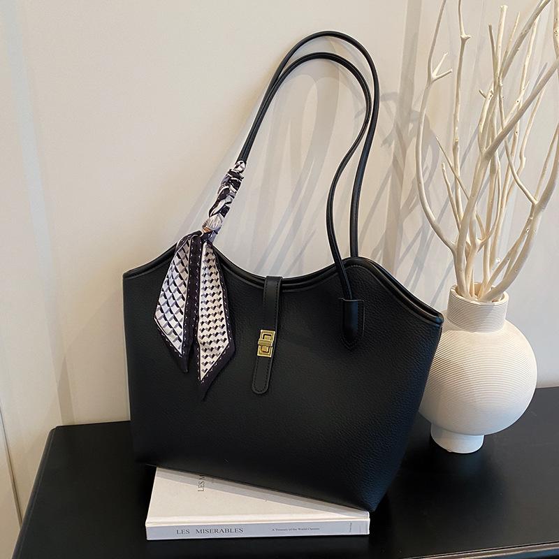 

Large-capacity commuter bag women s new high-end simple shoulder bag fashionable commuter tote bag чёрный