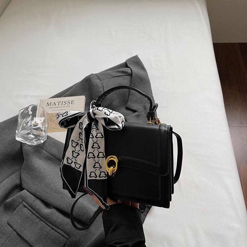 

Today s popular textured women s bags are new trendy and fashionable portable small square bags, minimalist casual messenger bags.