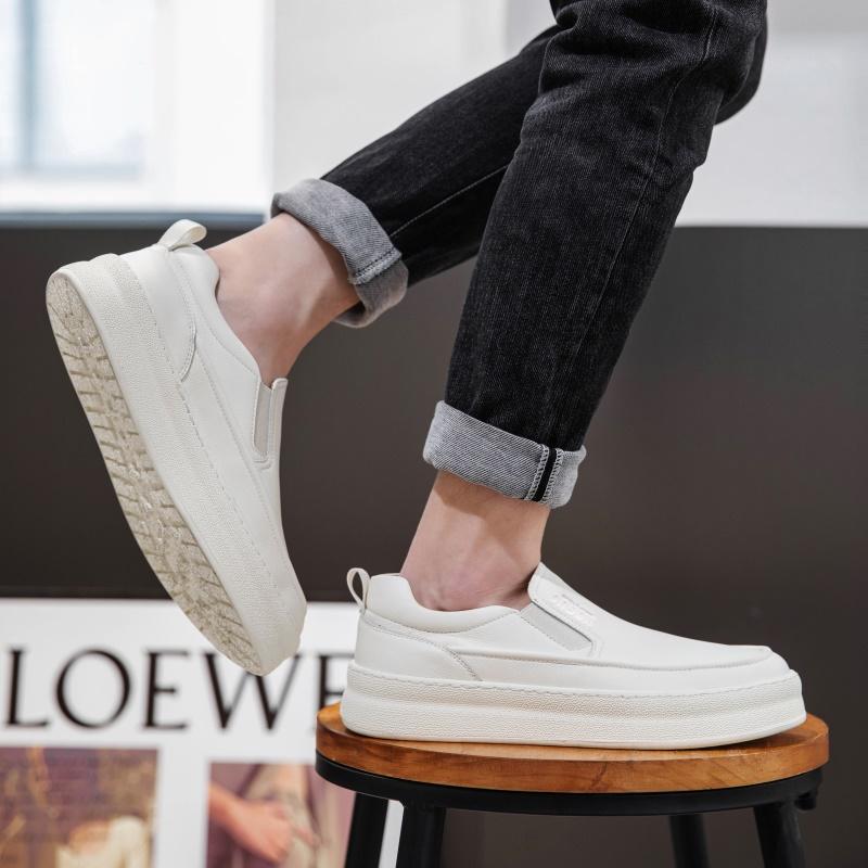 New Men Fashionable Loafers Casual Comfortable Versatile White Shoes Lightweight Classic Board Shoes Men Sizes 38-44