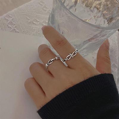 Women's Adjustable Retro Interlocking Rope Knot Ring – Creative Hollow Design, Trendy Index Finger Accessory