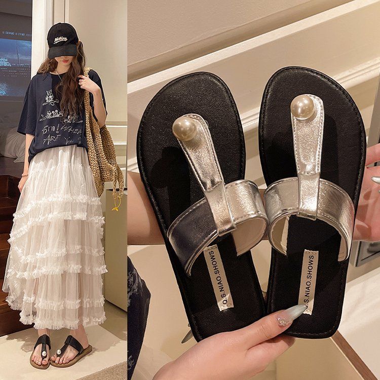 French vacation cool slippers women's summer wear 2025 new fairy style with skirt flat bottom toe beach shoes