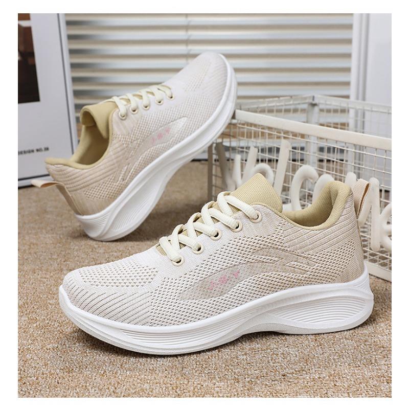 Women's Shoes 2024 Spring Casual Soft Sole Sports Shoes, Breathable Flying Mesh Shoes, Large-sized Running Shoes