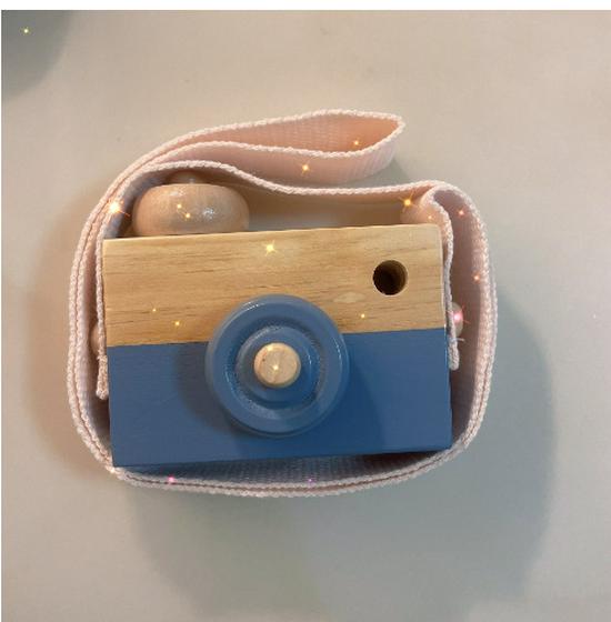 Wooden Children's Camera: Early Education Toy for Creativity and Home Decoration