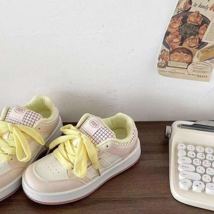 New spring bread shoes Korean dopamine board shoes women's versatile chic shoes platform