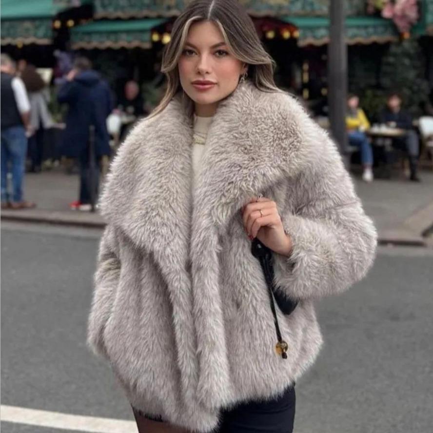 Women's Winter Fashion Artificial Fur Coat - European & American Style D69352