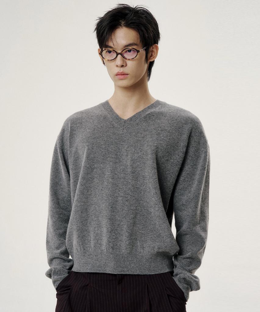 NOISE Cashmere Merino Wool V-Neck Knit - Charcoal