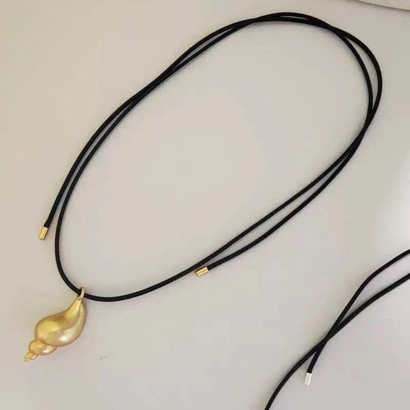 Conch Pendant Necklace Unisex Necklace Adjustable Rope Necklace Comfortable Neck Jewelry Suitable for Daily Party