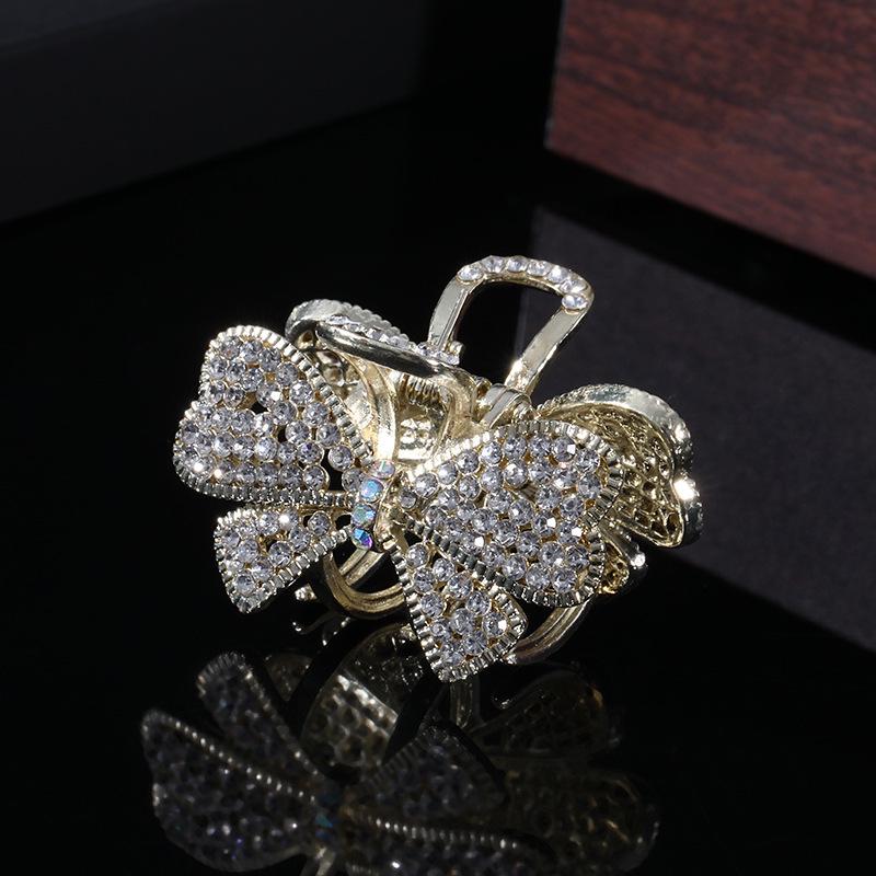Elegant Rhinestone Butterfly Hair Claw: Medium-Sized High-End Accessory for Hairpin Bangs and Back-of-Head Styles