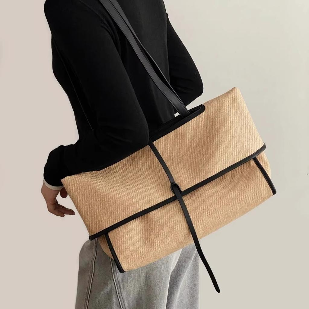 Bolso tote de gran capacidad para mujer, nuevo diseño, sentido de nicho, bolso de hombro, bolso de mano para el trabajo