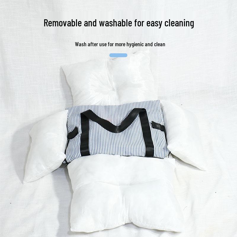 Universal All-Season Car Rear Seat Dog Bed: Removable, Washable, Handbag-Style Design.