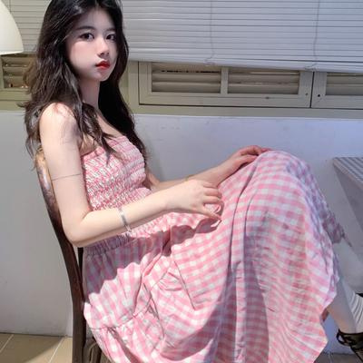 Rosa Plissiertes Gestreiftes Trägerkleid für Damen Sommer Neu Französische Taille und Schlankes Temperament Großes Schwingkleid