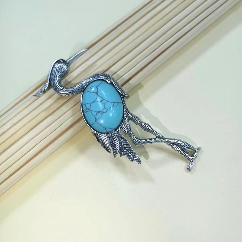 Fairy Tale Animal Brooch Pendant In Purple Crystal And Agate For Fashion Lovers