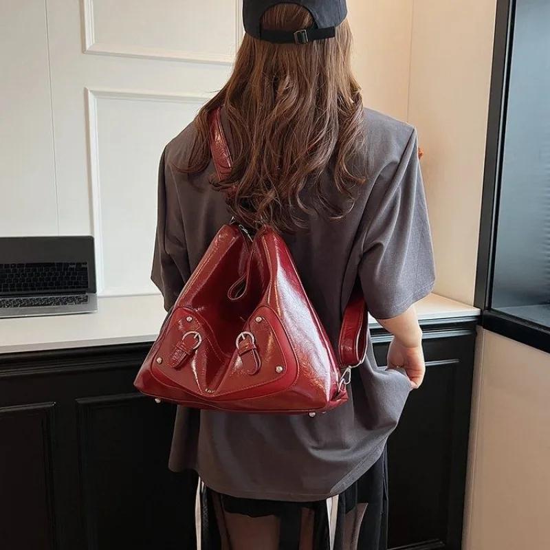 Fashionable Punk Motorcycle Shoulder Bag  Niche Design New Large Capacity Tote Bag Versatile Crossbody Bags for Women Gift