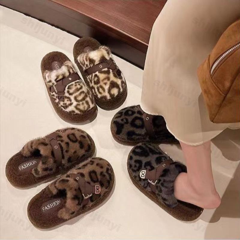 Fashion Leopard Print Fashion Casual Warm Thick Sole Cotton Slippers for Women 2025 Winter New Comfortable Slip on Chunky Plush Draggers