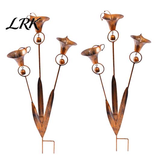 Vintage Style Garden Ornament Calla Lily Stake with Bells, 24 Inch Metal Triple Flower Wind Chime, Terrace Accessory Weatherproof Iron Outdoor