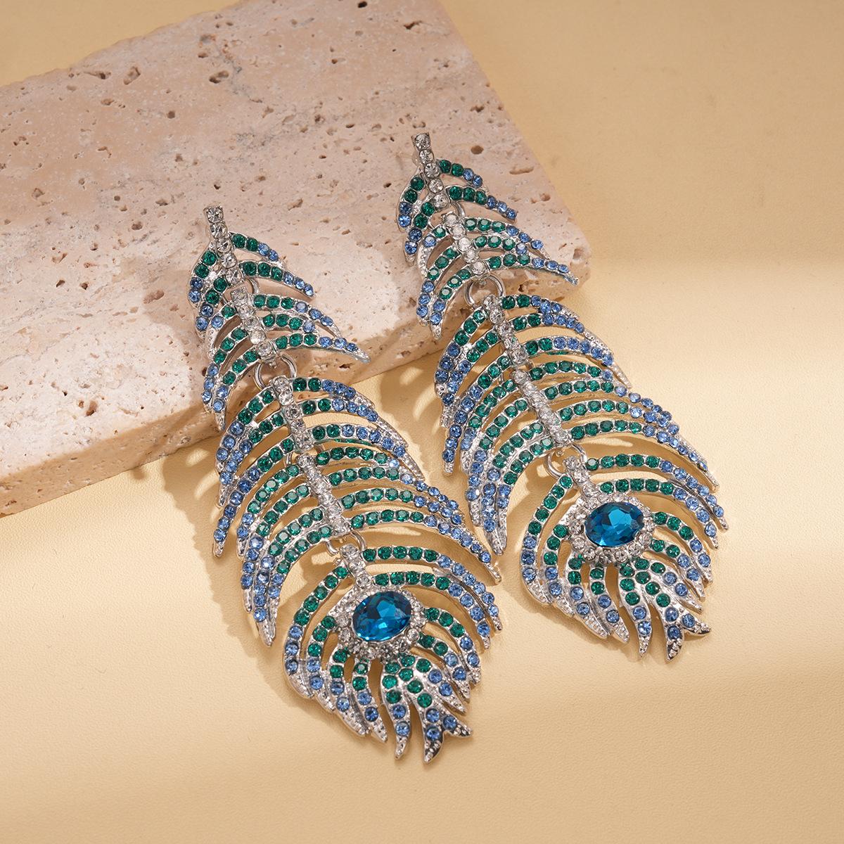 

DIGADAGU Rhinestone Feather Tassel Dangle Earrings New Luxury Elegant Earrings Women Daily Zircon Accessories