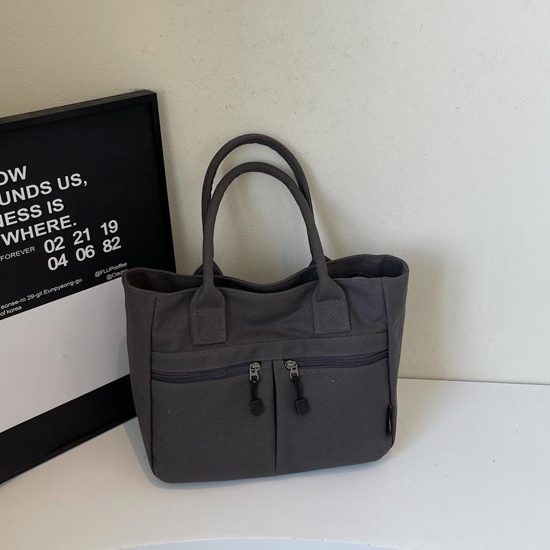 Fashion Trend Casual Texture Large Capacity Bag 2025 Spring New Foreign Style Women Niche Shoulder Tote Bag