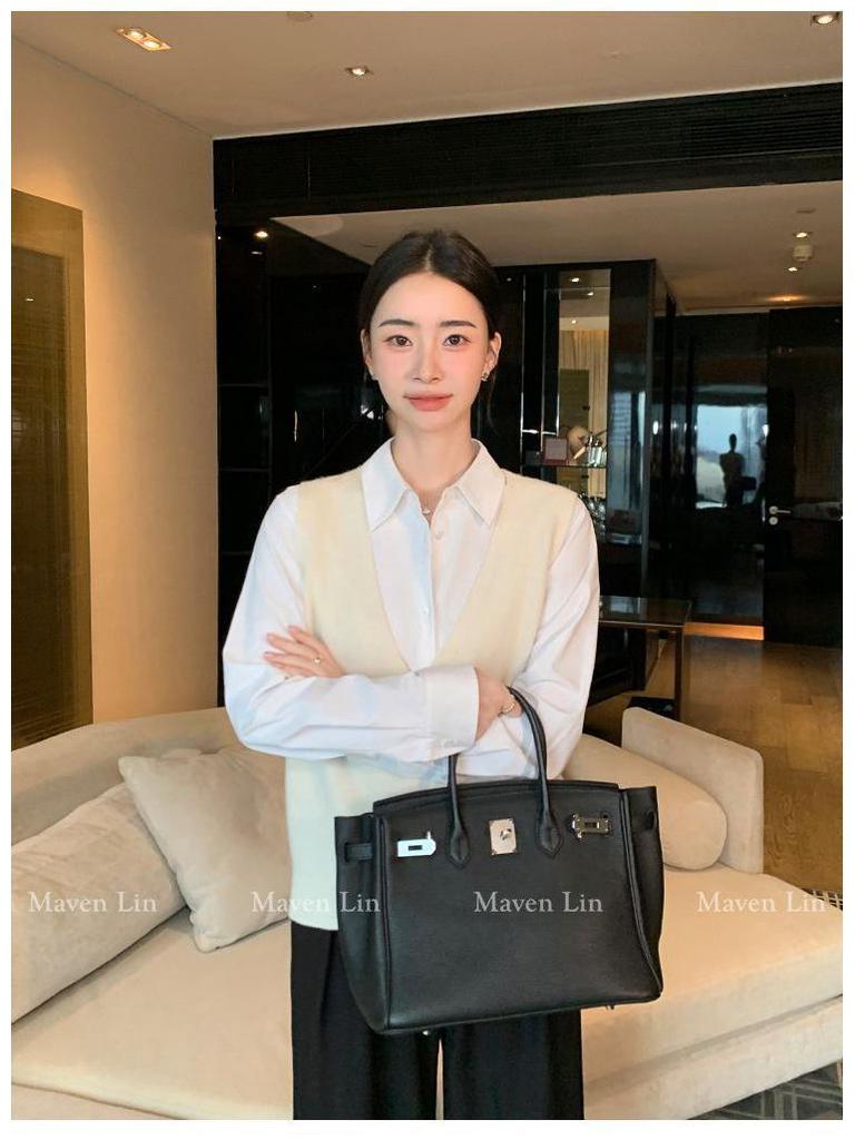 2026 Spring Women's Minimalist Light Blue Loose Long Sleeve Lapel Shirt