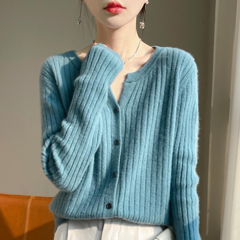 Autumn and Winter Women's Knitwear Fashion Casual Solid Color Print Long Sleeves V-Neck Sweater