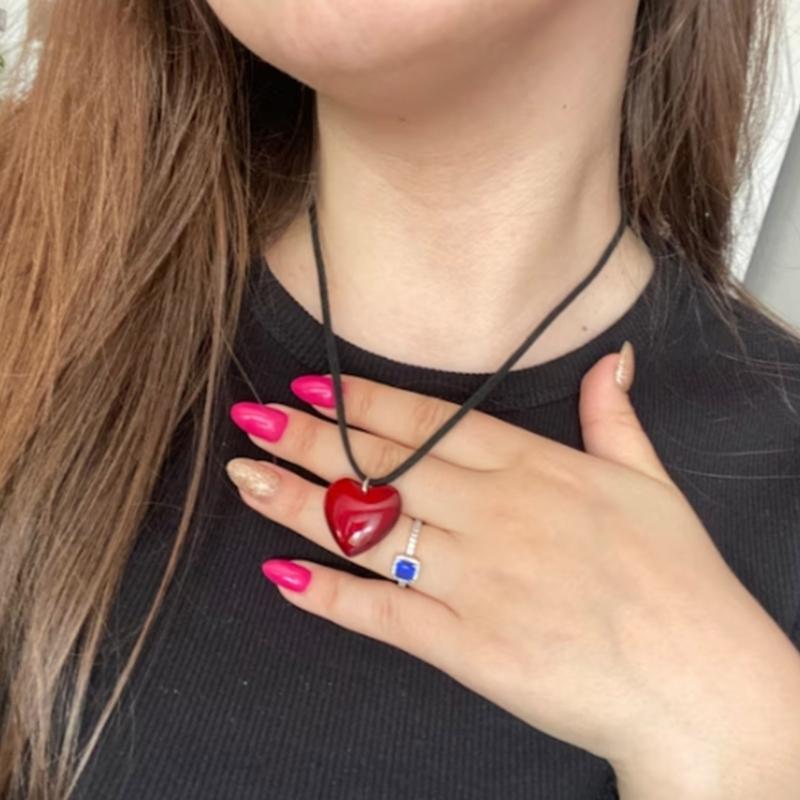 Pendant Choker Beads Necklace Heart Pendant Choker Suitable for Fashionable Look