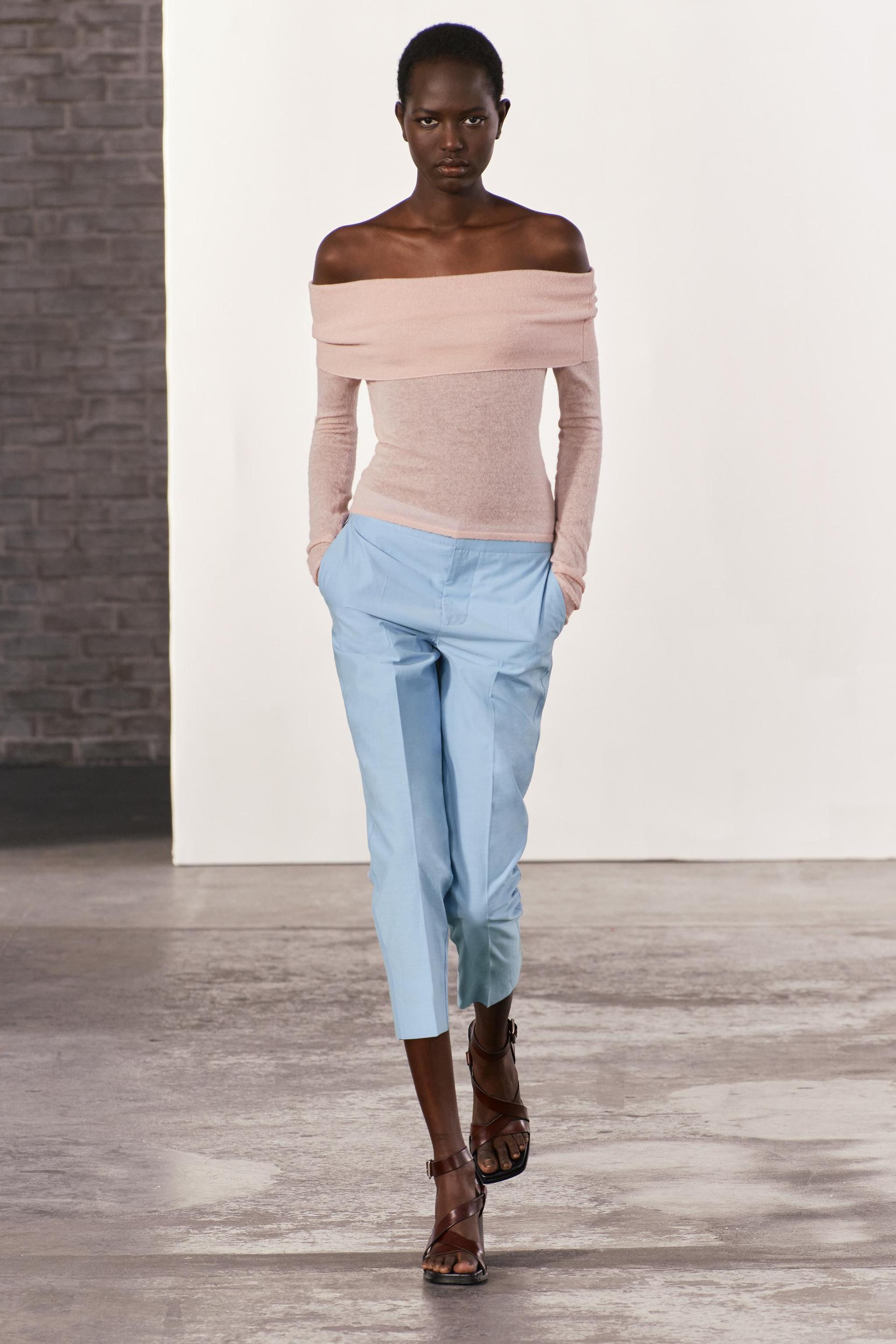 

ТРИКОТАЖНЫЙ ТОП В РЕБРИКУ