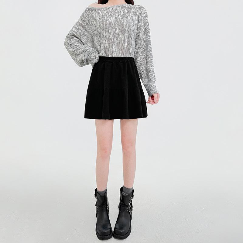 

Women s Corduroy A-Line Skirt, Spring 2026 - Slimming, Petite Fit, Drape Style L чорний